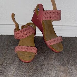 Women's Pink Wedge Sandals